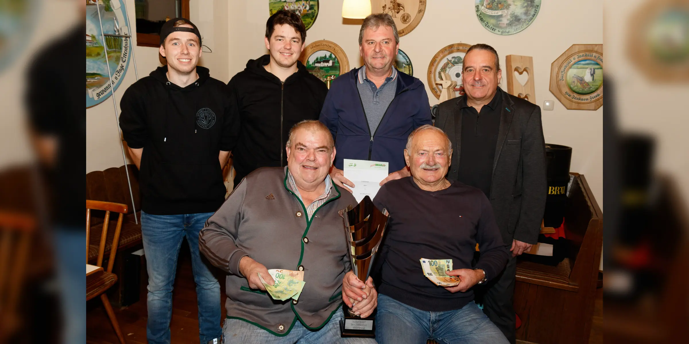 Doppelsieger teilen sich Gewinn beim 6. Schafkopf-Stadtmeisterschaft des SV Puttenhausen 